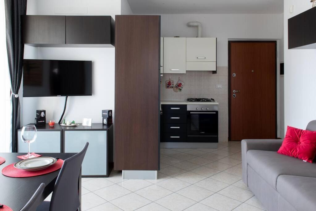 Bella Ciao Airport Apartment セリアーテ エクステリア 写真